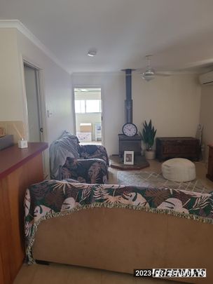 Comfortable living! - Photo 1