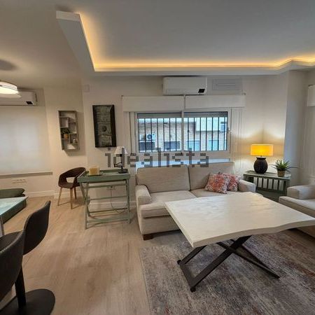 Alquiler de piso en Calle Cervantes - Photo 1