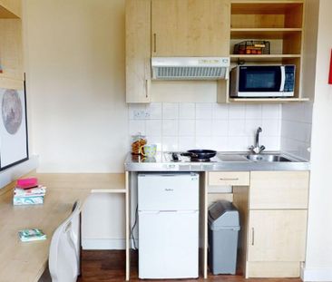 Studio to rent - Photo 5