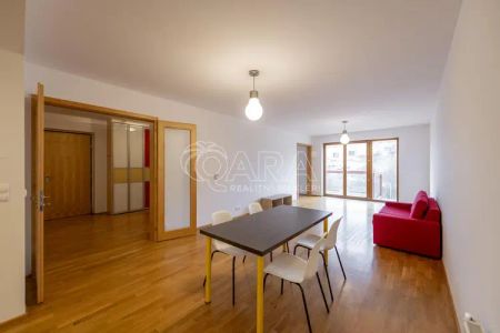 Světlý a prostorný byt 2+kk, 81 m - Photo 3