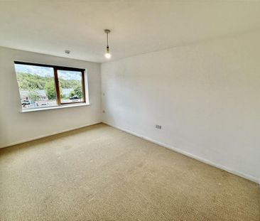 Green Lane, Gateshead - Photo 1