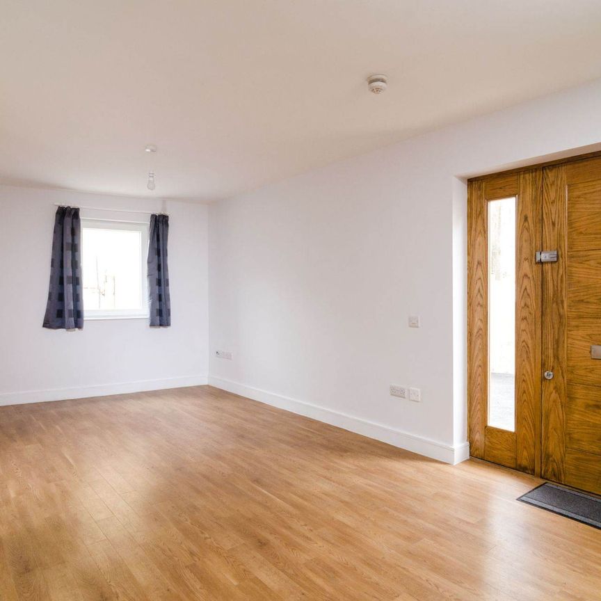 Norfolk Court - Photo 1