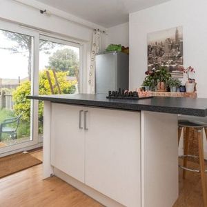 5 bedroom house to rent - Photo 2