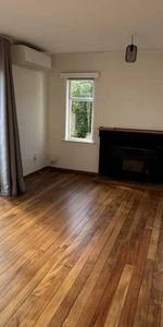 Comfort, space and charm in a great location - Photo 3