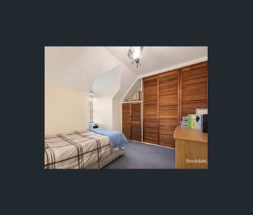 Spacious Home In Ideal Location - Photo 5