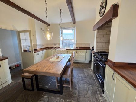 Price £1,000 pcm - Available Now - Unfurnished - Photo 4