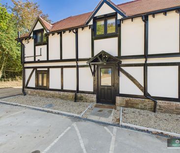 Old Hollow, Worth, Crawley - Photo 1