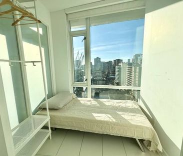 Bright Private Flex Room for Rent – Cosmo Building - Photo 1