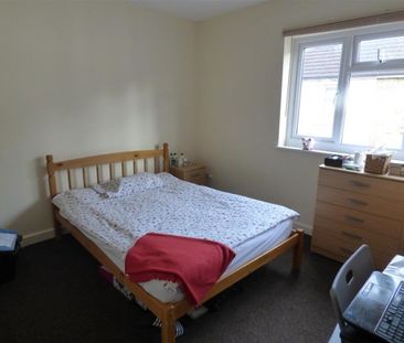 3 Bed - West Street, Gillingham - Photo 4