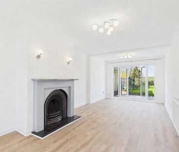 3 bedroom end of terrace house to rent - Photo 1