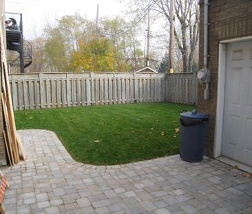 Grand 5 1/2 à louer MEUBLÉ + climatisation et jardin @ long terme -... - Photo 2