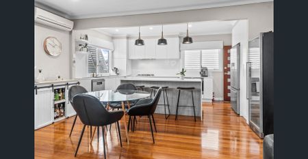 Beautifully Renovated Clayfield Home with Dual Living & Entertainer's Appeal - Photo 2