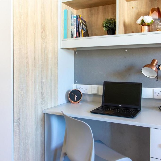 Studio to rent - Photo 1