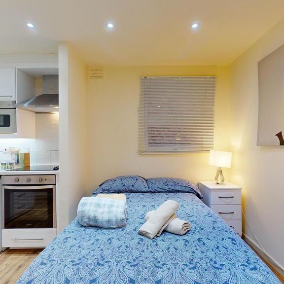 Studio to rent - Photo 1