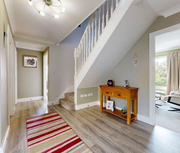 4 bedroom detached house to rent - Photo 2