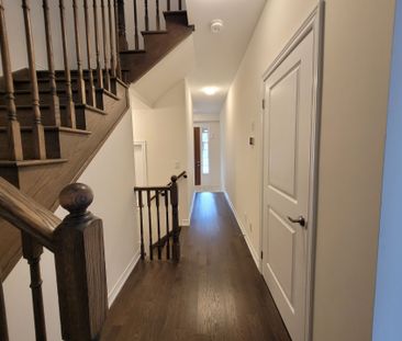 For Lease - 215 Broadacre Drive, Kitchener, Ontario - Photo 5