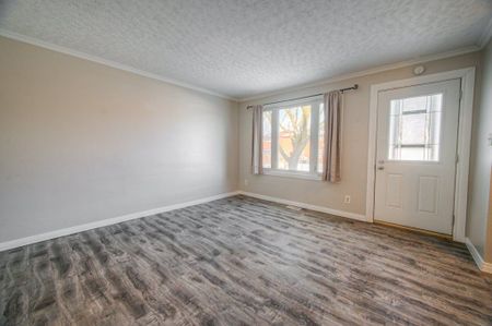 For Lease - 808 Walter Street Unit# B, Cambridge, Ontario - Photo 3