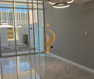 CORNER UNIT| SPACIOUS LAYOUT| FLEXIBLE TERMS| - Photo 6