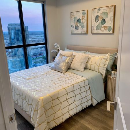 Gorgeous 1+1 Vaughan Condo With Parking/Locker at Hyw 7/Jane - Photo 3