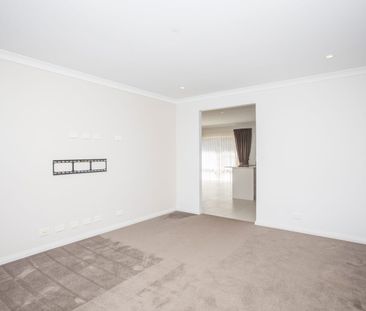 SERENE LOCATION - SOLAR PANELS - DUCTED AC - Photo 3