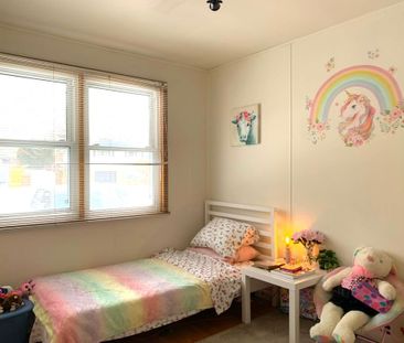 For Lease - 860 Francis Road, Burlington, Ontario - Photo 6