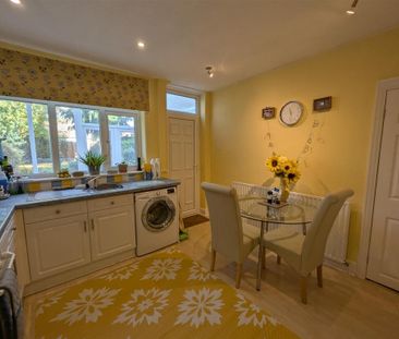 2 bedroom semi-detached house to rent - Photo 4