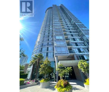 2803 1033 MARINASIDE CRESCENT, Vancouver, British Columbia - Photo 2