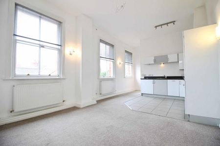 The Old School Euclid Street, Swindon, Swindon, SN1 - Photo 5