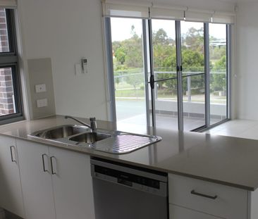 QUALITY HOME WITH AIR CON IN MAIN LIVING AREA AND MAIN BEDROOM - CL... - Photo 5