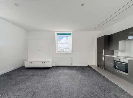 Warrior Square, St. Leonards, TN37 - Photo 2