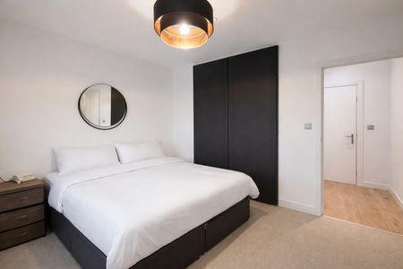 1 Bed Flat, Roosevelt Tower, E14 - Photo 4