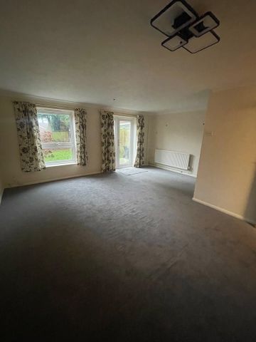 3 Bed Semi-Detached House, Barford Rise, LU2 - Photo 4