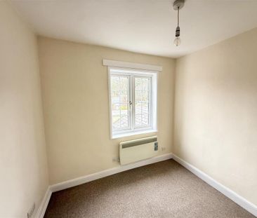 4 bedroom terraced house to rent - Photo 4