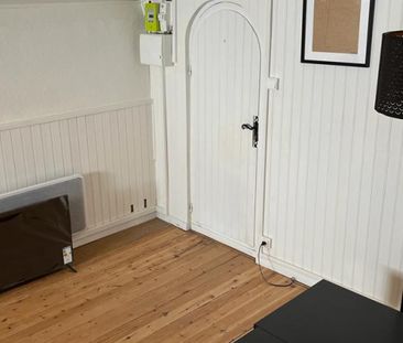 FRONTIÈRE MONÉGASQUE - STUDIO DERNIER ÉTAGE - Photo 4