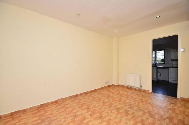 2 bedroom house to rent - Photo 1