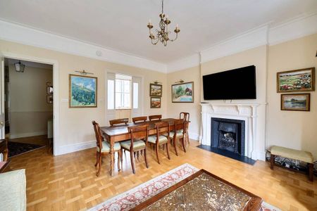 3 bedroom flat to rent - Photo 2