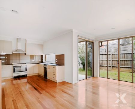 4 Bed, 3 Bath - Photo 5