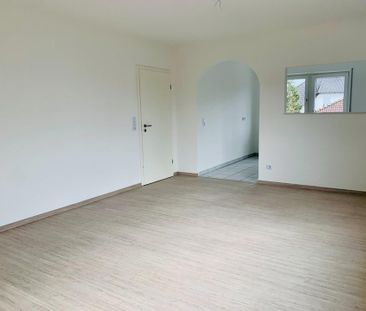 Komplett renoviert! Helle & ruhige 2-Zimmer-Wohnung - Foto 1