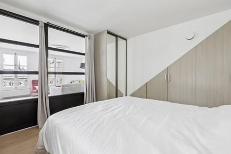 Location Appartement 4 pièces Meublé 93m² PARIS 4ème - Photo 5