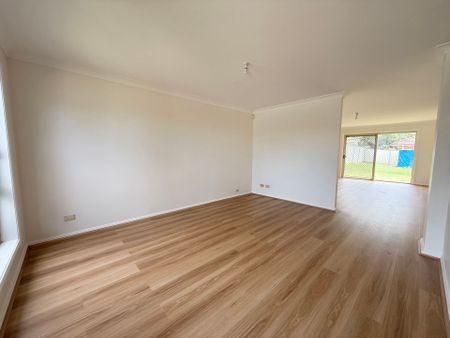 Four Bedroom Family Home in Great Location!! - Photo 2