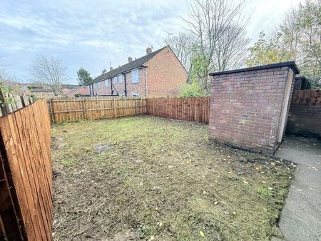 3 bedroom terraced house to rent - Photo 4