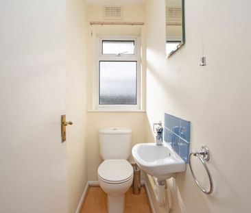 3 bedroom semi-detached house to rent - Photo 6