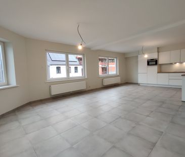 Volledig gerenoveerd appartement (duplex) te huur met 4 slpks te Lo... - Photo 5