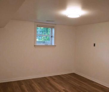 For Lease - 8 Hazelglen Avenue, Toronto, Ontario - Photo 5
