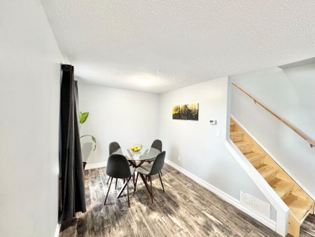 For Lease - 27 Beech Street, Ajax, Ontario - Photo 3