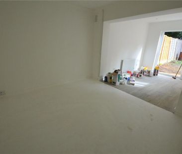 4 bedroom terraced house to rent - Photo 1