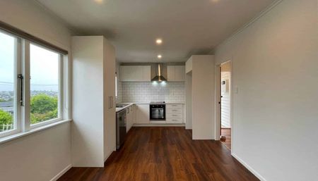 Recently Renovated Home in Great Location - Photo 3