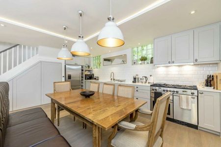 St. Lukes Mews, Notting Hill, W11 - Photo 5