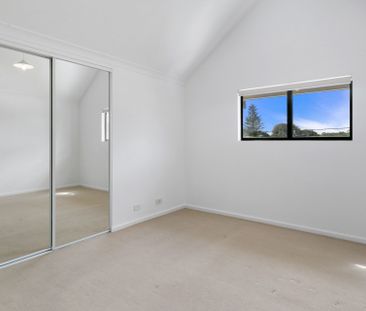 4/68 Fisher Street, - Photo 2