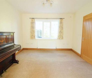 Marsh Lane, Shepley, Huddersfield, HD8 - Photo 4